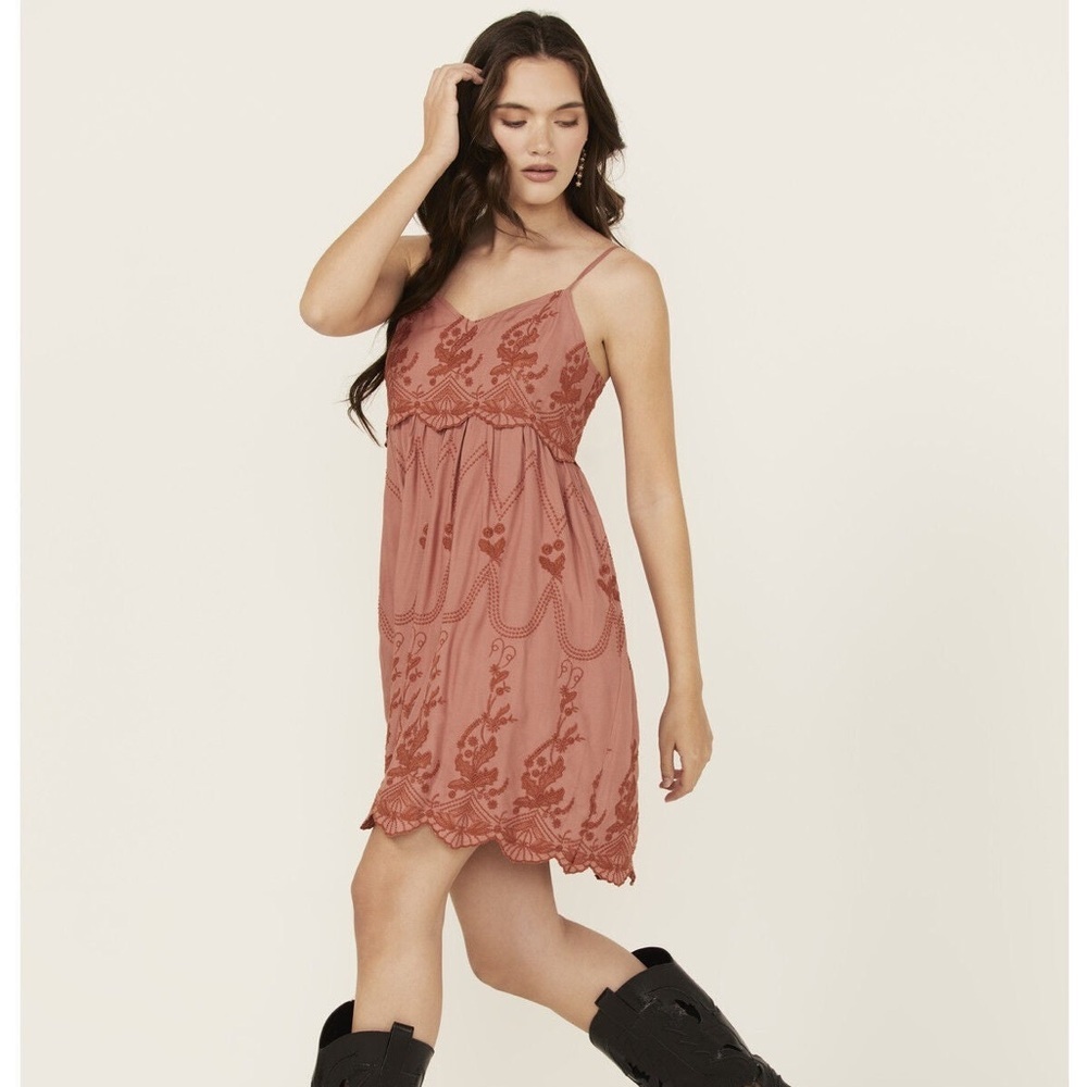 CLEO + WOLF WOMEN'S BRINA EMBROIDERED MINI DRESS